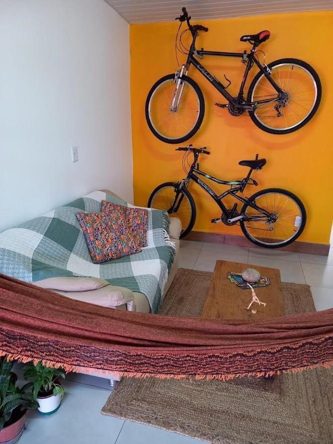 הוילה Casinha Aconchegante No Centro De Bonito I Tv, Ar-Condicionado, Bicicletas, Rede, Cozinha E Wi-Fi 20Mb מראה חיצוני תמונה
