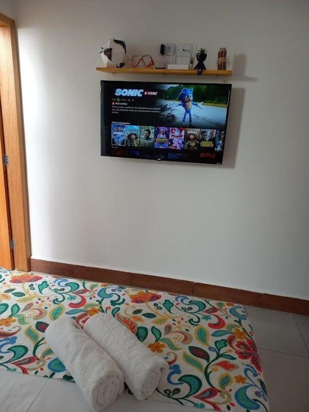 הוילה Casinha Aconchegante No Centro De Bonito I Tv, Ar-Condicionado, Bicicletas, Rede, Cozinha E Wi-Fi 20Mb מראה חיצוני תמונה